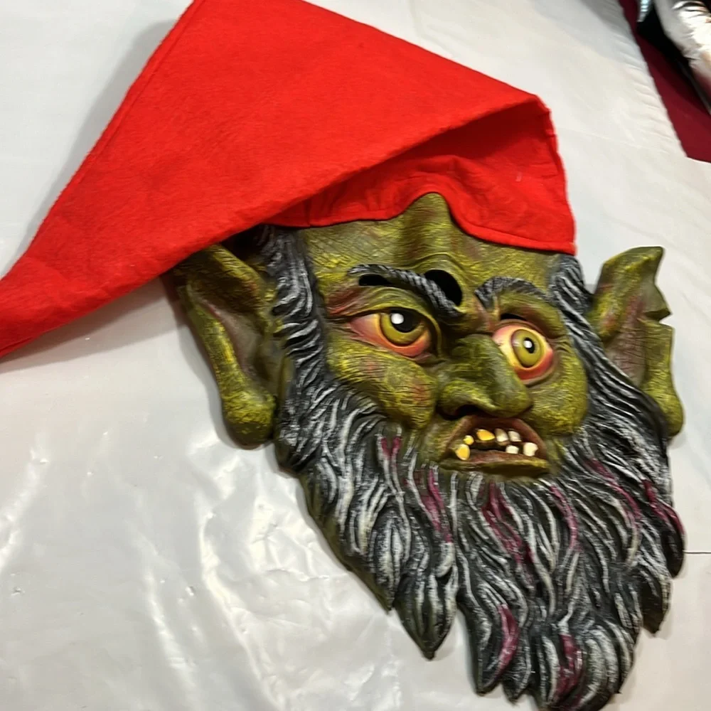 SCARY FACE horror mask GREEN GARDEN Gnome beard RED POINTY HAT Halloween monster